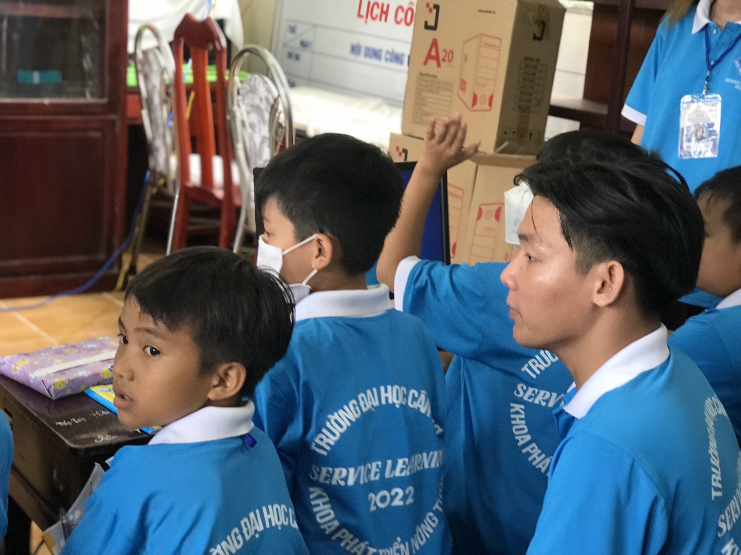văn-hưởng-tham-gia-chương-trình-service-learning